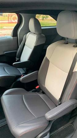 تويوتا سيينا